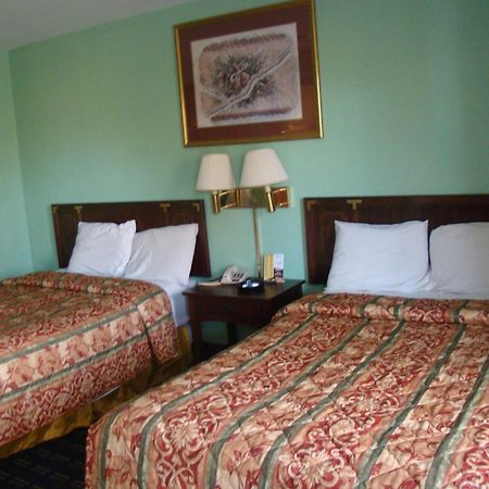 Budget Inn Mount Airy Zimmer foto